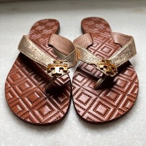 Tory Burch Thora Flat Thong Sandals Flip Flops Gold Leather Women’s 8 M